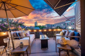 2BR Designer Condo on Trendy East 11th St, Downtown Austin